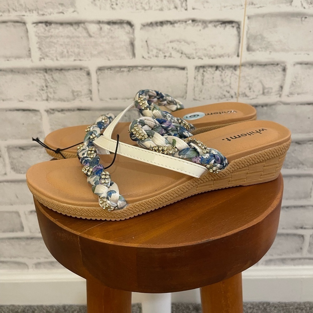 NWOT Women’s Whitemt floral braid twist sandals with jewels Size 6 - Picture 2 of 5